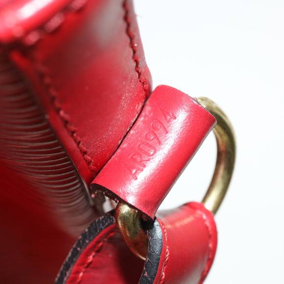 LOUIS VUITTON Noe Shoulder Bag - Picture 6 of 16